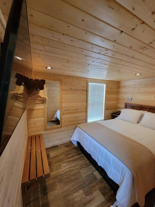 036 Tiny Nr Grand Canyon South Rim Sleeps 8 - Full Kitchen